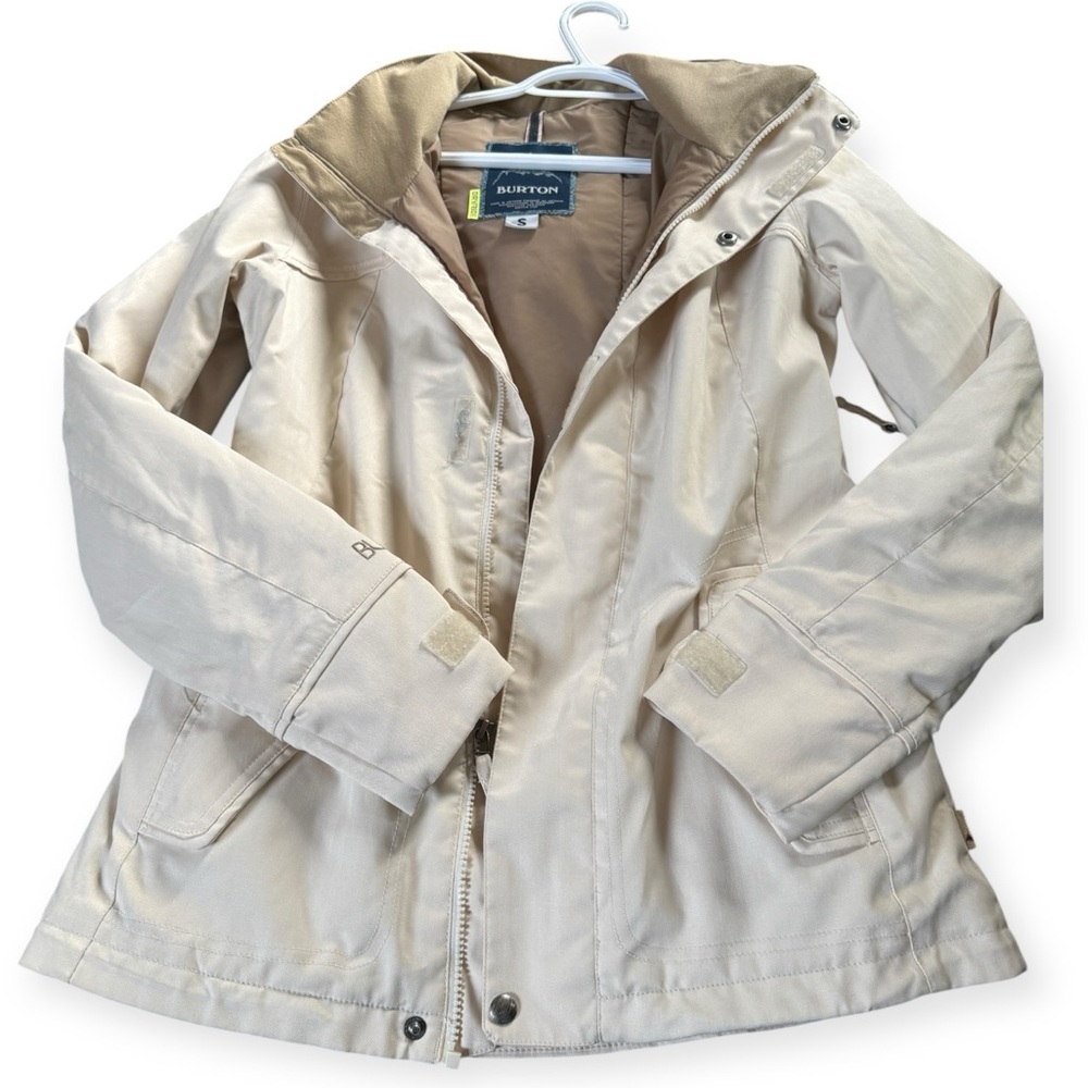 Burton Women's Dryride Snowboard/Ski Jacket in Cream/Tan Sz Small